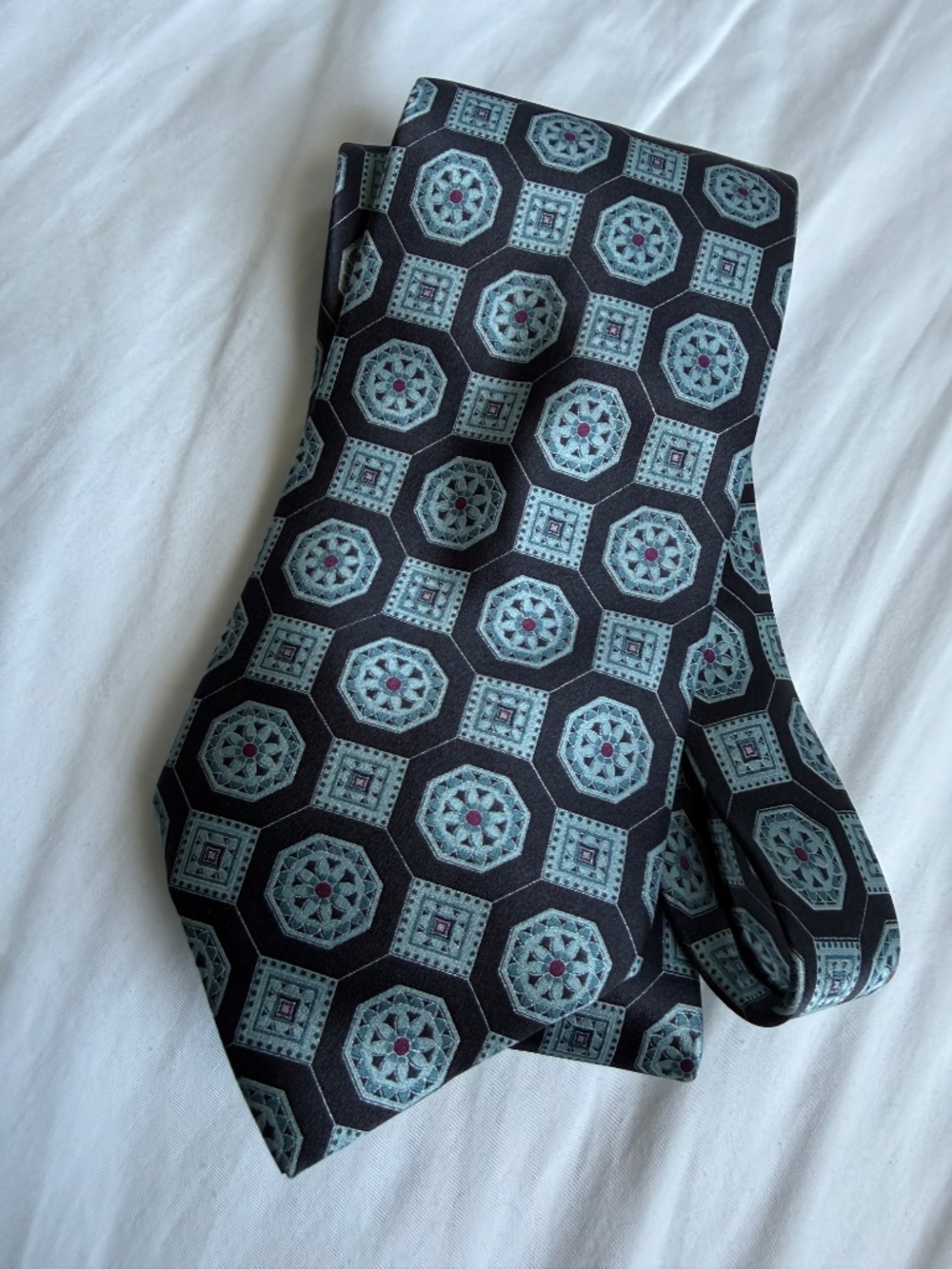 Brioni Navy Geometric Medallion Silk Tie Extra Long 62”